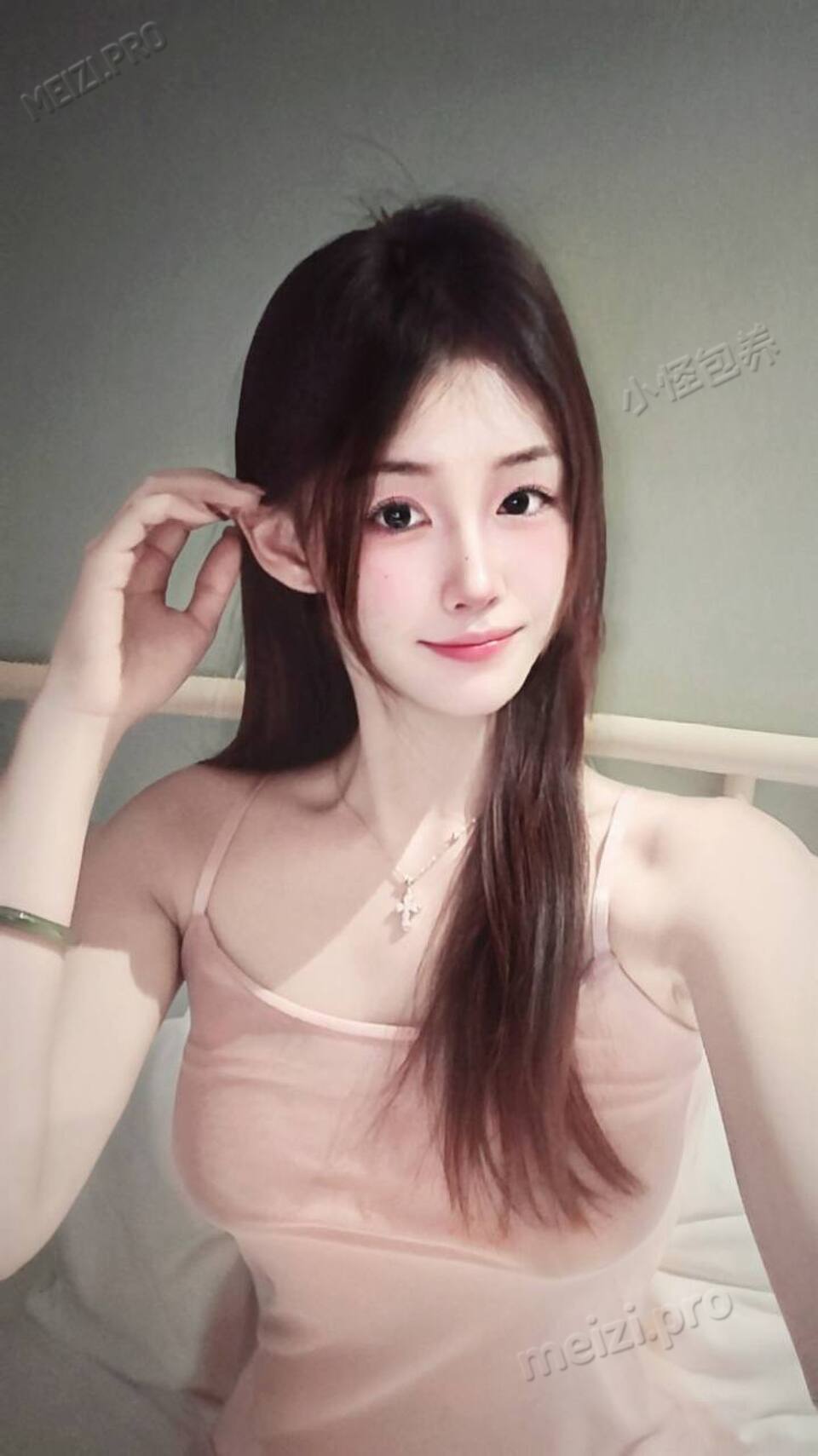 浙江 杭州 23岁 168cm 95 C杯 儿童陪伴师 身材好,前凸后翘,大腰细,70C真,A4腰,腿长,全脸无整容,不多事,性格活泼,有反差感,皮肤好光滑白嫩,C奶挺翘,身材丰满,性格开朗有趣水多还听话温柔不做作喜欢撒娇贴贴,超会提供情绪价值,温柔体贴,懂事,温顺,乖巧,有恋爱感觉。圈子干净,(不混圈,不泡吧,不喝酒,无黑料),多才多艺,本科学习能力强,认知水平不低。爱好:游泳,素描,舞蹈十级,看书,美食,旅游,瑜伽 抽烟纹身:无 SM:否 无套:可 口交:可 过夜:可 同居:可 可飞:可 价格:17 特点:身材好,前凸后翘,大腰细,70C真,A4腰,腿长,全脸无整容,不多事,性格活泼,有反差感,皮肤好光滑白嫩,C奶挺翘,身材丰满,性格开朗有趣水多还听话温柔不做作喜欢撒娇贴贴,超会提供情绪价值,温柔体贴,懂事,温顺,乖巧,有恋爱感觉。圈子干净,(不混圈,不泡吧,不喝酒,无黑料),多才多艺,本科学习能力强,认知水平不低。爱好:游泳,素描,舞蹈十级,看书,美食,旅游,瑜伽
