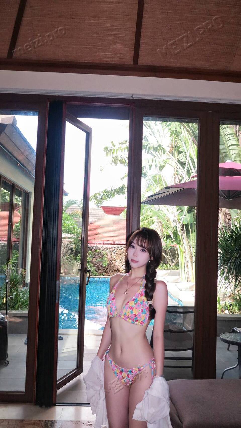 广东 广州 21岁 158cm 86 B杯 学生 第一次接触，学生身份，性格比较懂事，也比较会照顾相处时的氛围，能提供情绪价值。刚认识时可能有点害羞，熟悉之后会慢慢放开，表面乖乖的，其实带一点可爱的反差感，越熟越容易发现不一样的一面 抽烟纹身:无纹身 SM:是 无套:否 口交:可 过夜:可 同居:可 可飞:可 价格:10 特点:第一次接触，学生身份，性格比较懂事，也比较会照顾相处时的氛围，能提供情绪价值。刚认识时可能有点害羞，熟悉之后会慢慢放开，表面乖乖的，其实带一点可爱的反差感，越熟越容易发现不一样的一面