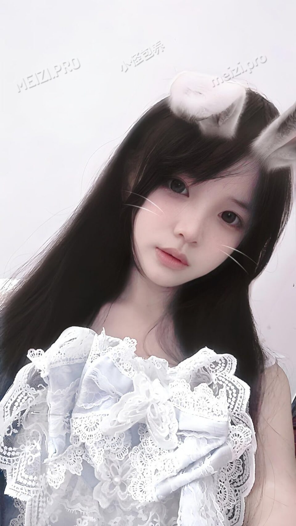 广西 南宁 18岁 160cm 92 B杯 学生 无 SM:是 无套:可 口交:可 过夜:可 同居:可 可飞:能 价格:15 特点:无