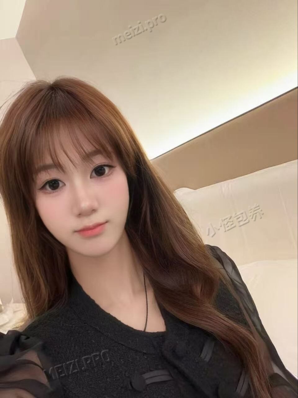 陕西 安康 18岁 160cm 80 A杯 工作 可提供情绪价值 抽烟纹身:无 SM:否 无套:可 口交:可 过夜:可 同居:可 可飞:可 出国也可 价格:3 特点:可提供情绪价值