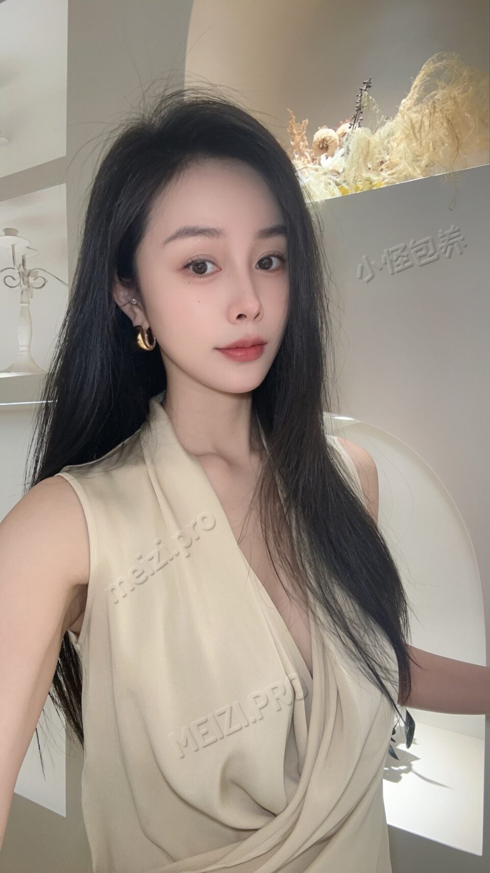 浙江 金华 37岁 158cm 84 B杯 设计师品牌销售 没有技巧 SM:否 无套:可 口交:否 过夜:可 同居:否 可飞:可,其他城市,港/澳 价格:25 特点:没有技巧