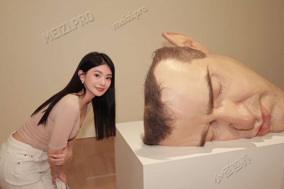 广东 广州 26岁 161cm 49 C杯 模特 泰国混血会依赖人,随和幽默,脾气好不事儿,喜欢做公益,喜欢深度阅读,贴心提供情绪价值,床上是热情似火的尤物 抽烟纹身:无 SM:是 无套:可 口交:可 过夜:可 同居:可 可飞:可 价格:18 特点:泰国混血会依赖人,随和幽默,脾气好不事儿,喜欢做公益,喜欢深度阅读,贴心提供情绪价值,床上是热情似火的尤物
