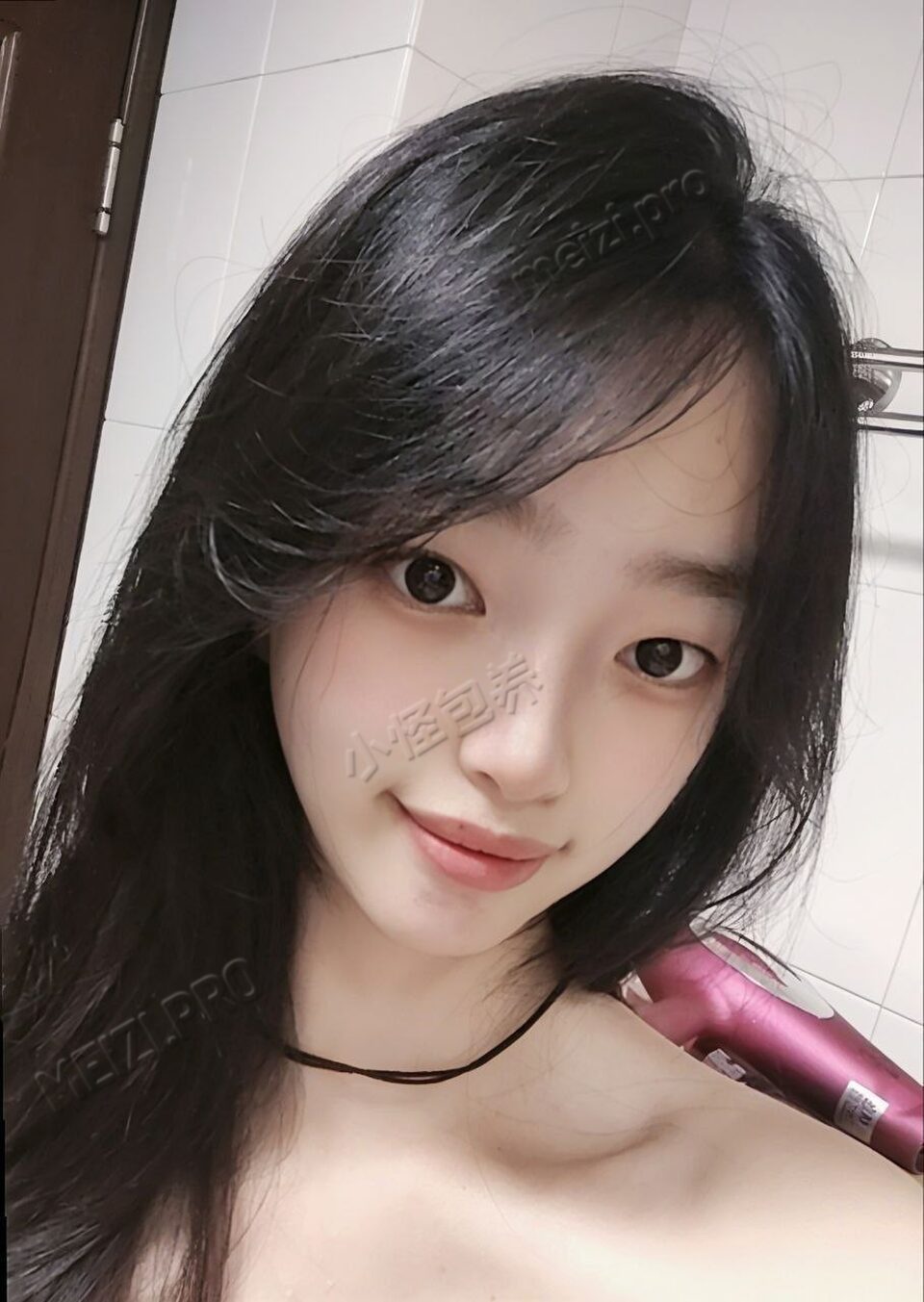 江苏 苏州 18岁 160cm 90 B杯 学生 情绪价值高，听话，水多 抽烟纹身:无 SM:是 无套:否 口交:可 过夜:否 同居:否 可飞:附近可以 价格:6 特点:情绪价值高，听话，水多
