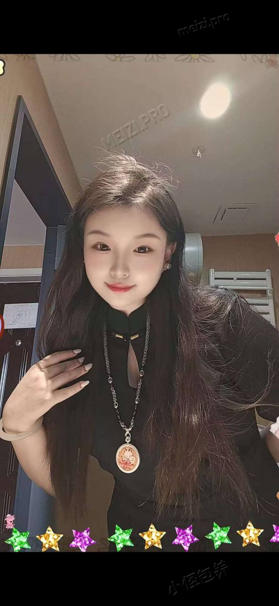 山东 德州 24岁 168cm C杯 内勤 梨形身材（有点bbw）皮肤白，有肉感 抽烟纹身:无纹身 SM:是 无套:可 口交:可 过夜:可 同居:可 可飞:不能 价格:8 特点:梨形身材（有点bbw）皮肤白，有肉感