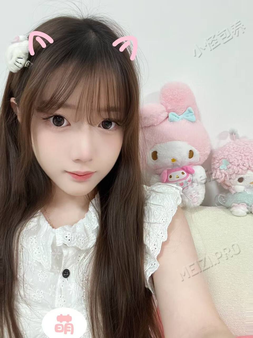 湖北 武汉 23岁 169cm 120 B杯 刚毕业 不抽烟不喝酒没纹身无不良嗜好听话 抽烟纹身:无 SM:是 无套:否 口交:可 过夜:可 同居:否 可飞:可其他城市可港澳 价格:15 特点:不抽烟不喝酒没纹身无不良嗜好听话