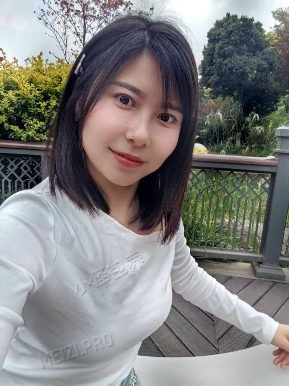 四川 德阳 29岁 156cm 100 C杯 工作 敏感区域多,水多,情绪价值高 抽烟纹身:无 SM:是 无套:可 口交:可 过夜:可 同居:否 可飞:否,四川省内跟成都都能去 价格:4 特点:敏感区域多,水多,情绪价值高