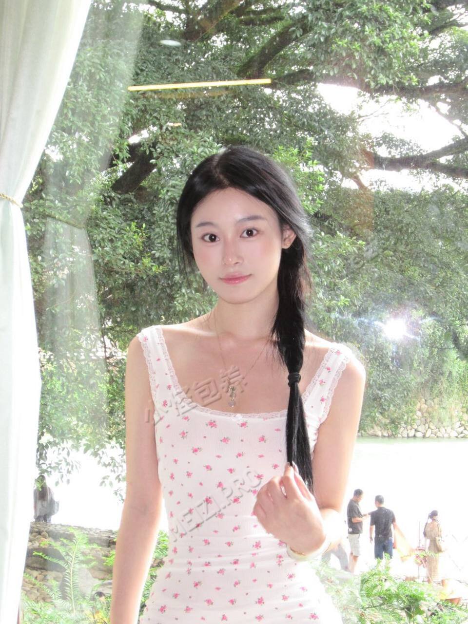 四川 成都 25岁 165cm 47 A杯 学生 清纯甜妹性格超好超爱笑南方医科大学医学生运动少女长期保持健身习惯完美腰臀比擅长多项运动书香气质热爱阅读 抽烟纹身:无 SM:是 无套:否 口交:可 可飞:可 价格:20 特点:清纯甜妹性格超好超爱笑南方医科大学医学生运动少女长期保持健身习惯完美腰臀比擅长多项运动书香气质热爱阅读