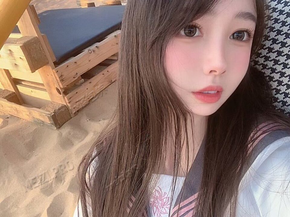 江苏 苏州 22岁 170cm 93 B杯 声音好听 enfp 性格好 可甜可御 情绪价值拉满 无整 不抽烟 本人比照片好看 小纹身(如图锁骨) 抽烟纹身:不抽烟有一点纹身 无套:可 口交:可 过夜:可 同居:可 可飞:可 价格:12 特点:声音好听 enfp 性格好 可甜可御 情绪价值拉满 无整 不抽烟 本人比照片好看 小纹身(如图锁骨)