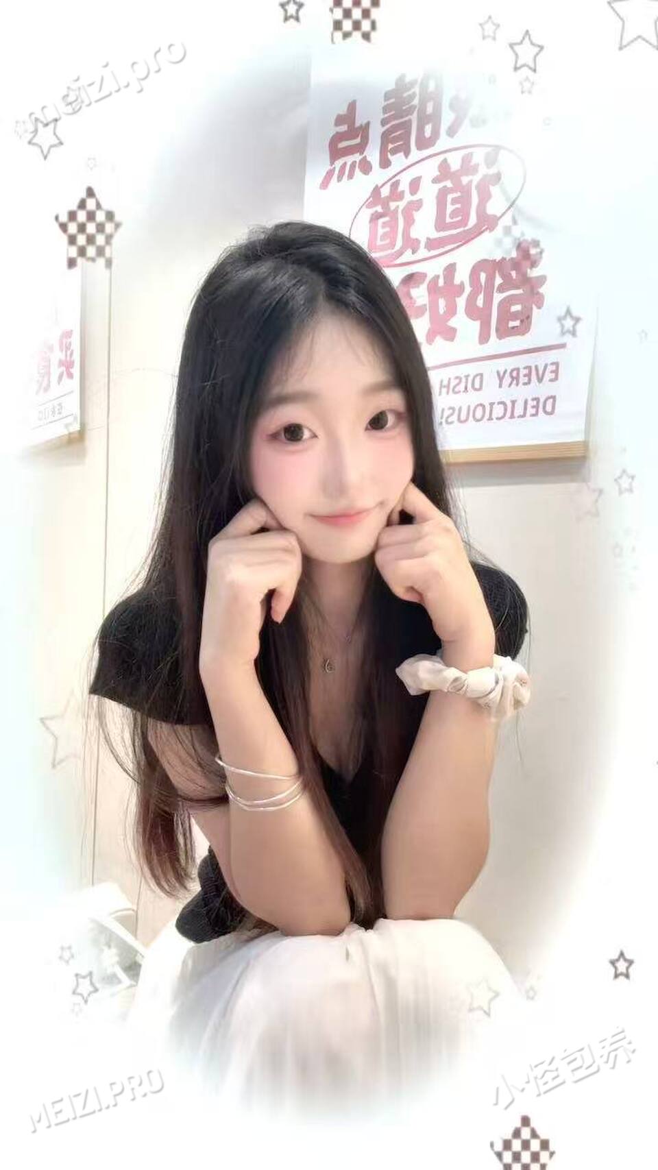 福建 福州 20岁 165cm 95 C杯 大学生 大学生 抽烟纹身:无 SM:否 无套:否 口交:可 过夜:可 可飞:否 价格:5 特点:大学生