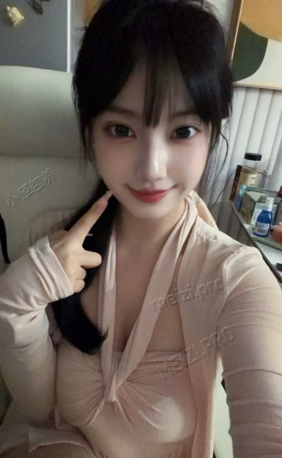 安徽 合肥 23岁 160cm 48 D杯 文员 唯美清纯,可爱懂事,能驾驭各种风格,女友一样的体贴,体验感十足 抽烟纹身:无 SM:否 无套:否 口交:可 过夜:否 同居:否 可飞:否 价格:8 特点:唯美清纯,可爱懂事,能驾驭各种风格,女友一样的体贴,体验感十足