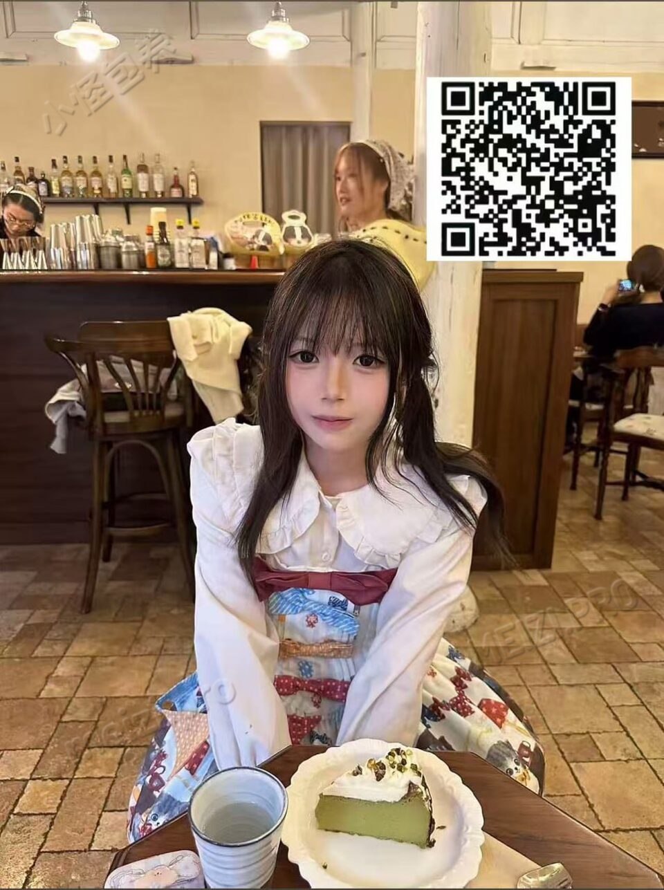 四川 成都 18岁 165cm 98 B杯 个人 听话乖巧 会配合 抽烟纹身:无 SM:可 无套:可 口交:可 过夜:可 同居:可 可飞:暂时不能 价格:5 特点:听话乖巧 会配合