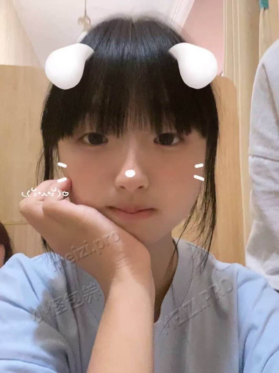 贵州 遵义 18岁 158cm 94 B杯 学生 长的很可爱 SM:否 无套:可 口交:可 过夜:可 同居:否 可飞:可 价格:10 特点:长的很可爱