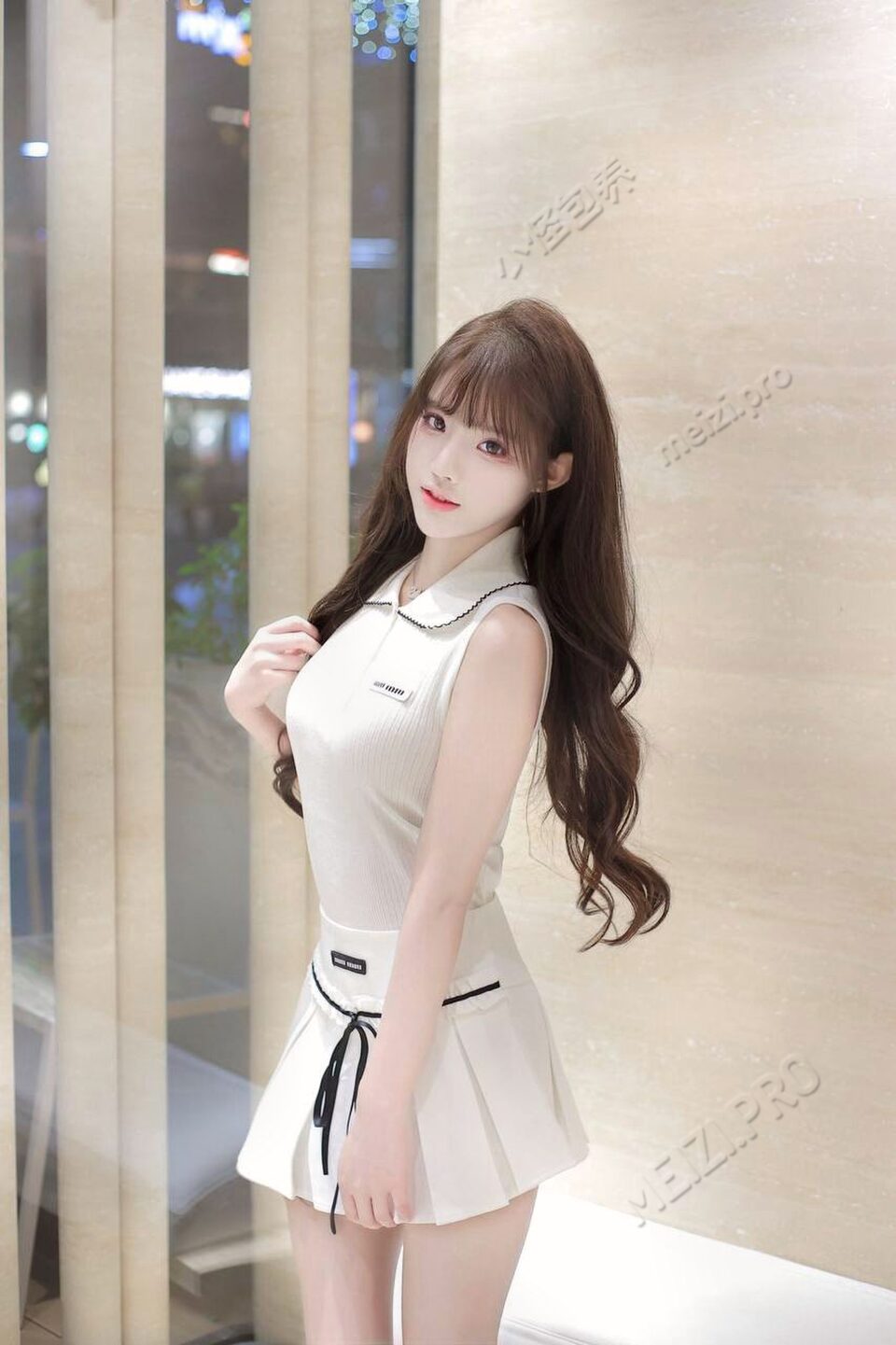 浙江 杭州 19岁 166cm 78 B杯 工业 听话很乖，懂事活泼可爱可甜可御，下面紧 抽烟纹身:有两处纹身 SM:是 无套:否 口交:可 过夜:可 同居:看情况 可飞:周边可，远处+3k 价格:15 特点:听话很乖，懂事活泼可爱可甜可御，下面紧