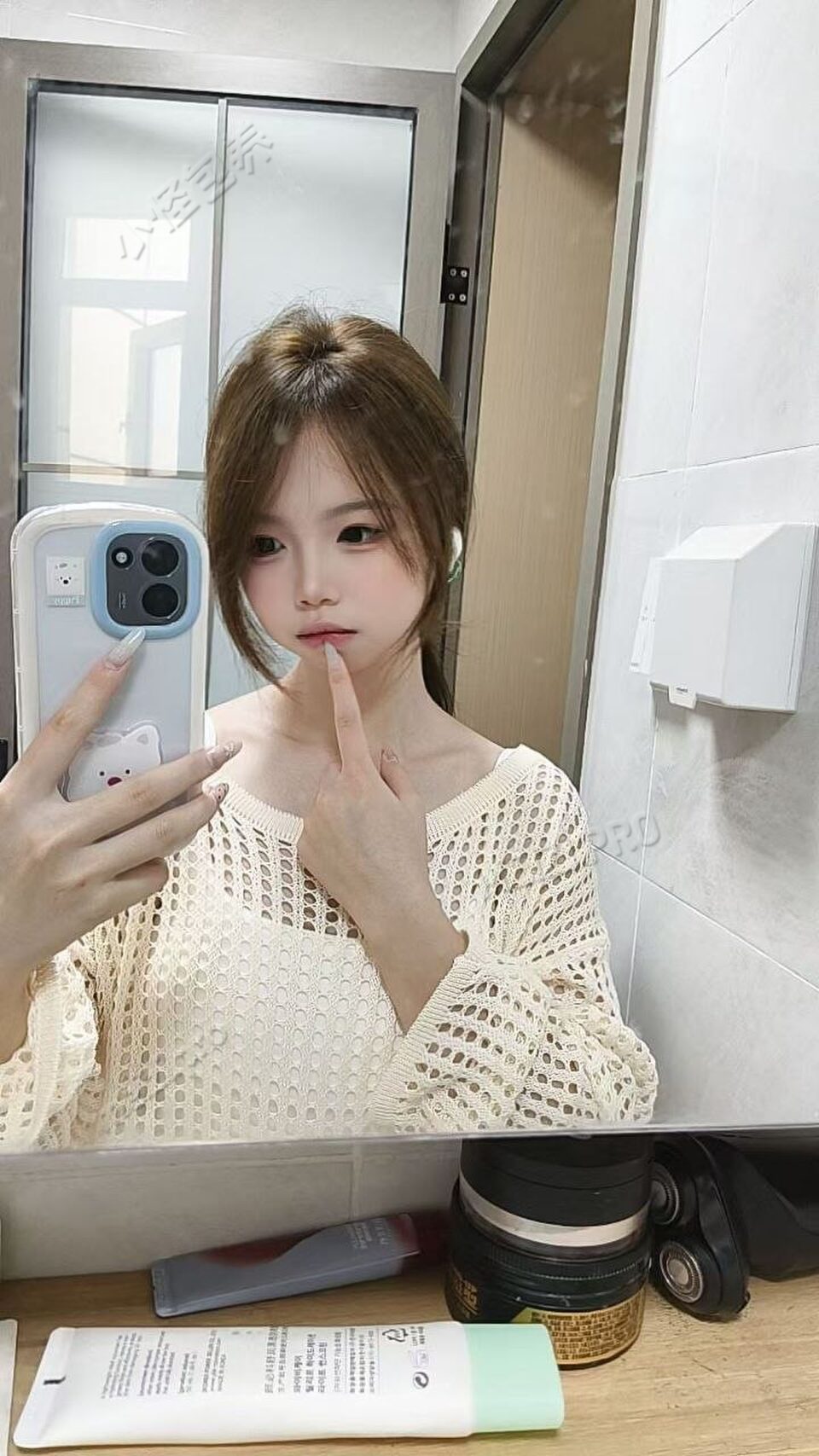 江西 宜春 19岁 160cm 93 C杯 会计 温柔,有趣的灵魂 抽烟纹身:无 SM:是 无套:否 口交:否 过夜:可 同居:可 可飞:可 价格:3 特点:温柔,有趣的灵魂