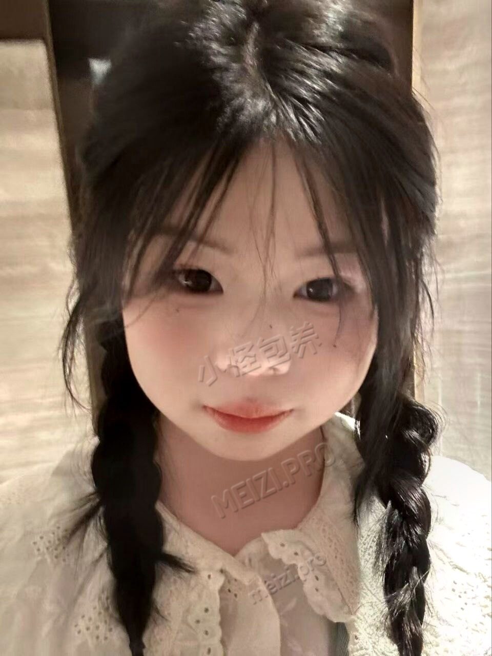 江苏 南京 19岁 160cm 108 D杯 学生 听话不纠缠 抽烟纹身:无 SM:否 无套:可 口交:否 过夜:可 同居:可 可飞:可 价格:10 特点:听话不纠缠