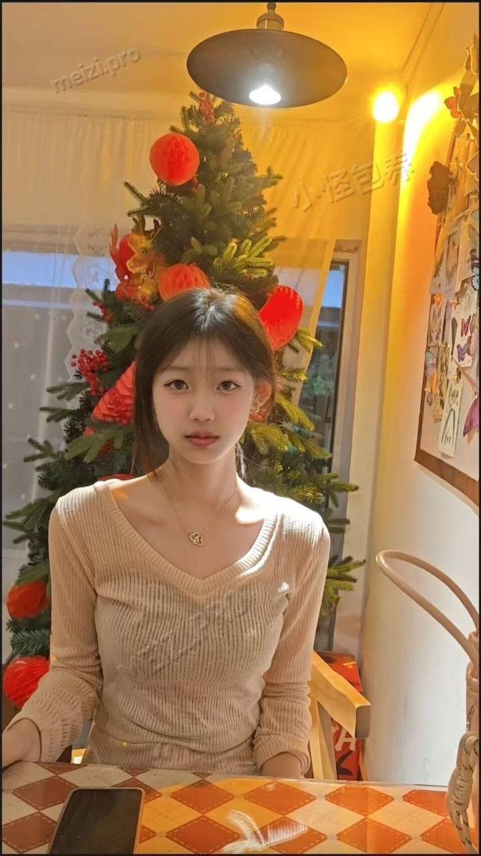 湖北 孝感 18岁 168cm 48 B杯 学生 清丽脱俗,貌美如花,温文尔雅,听话懂事,乖巧伶俐,小鸟依人,娇小玲珑,可盐可甜,活泼开朗,会提供情绪价值 抽烟纹身:无 SM:否 无套:否 口交:否 过夜:可 同居:否 可飞:可 价格:4-8 特点:清丽脱俗,貌美如花,温文尔雅,听话懂事,乖巧伶俐,小鸟依人,娇小玲珑,可盐可甜,活泼开朗,会提供情绪价值