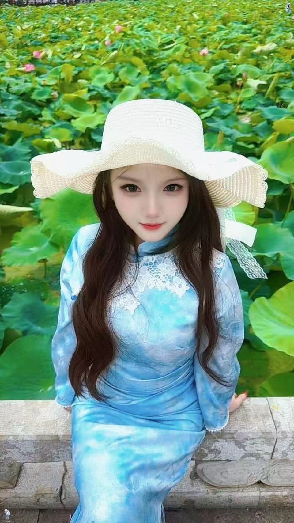 云南 昆明 19岁 150cm 43 B杯 人事 小巧可爱 抽烟纹身:无 SM:否 无套:否 口交:可 过夜:可 同居:可 可飞:可 价格:6 特点:小巧可爱