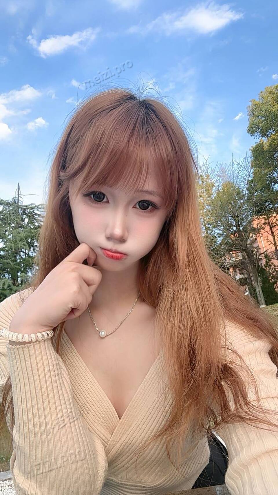 浙江 义乌 19岁 170cm 99 B杯 学生 性格很好,乖巧听话,生活干净懂事,配合度高,会舞蹈唱歌 表演艺术生 抽烟纹身:无 SM:是 无套:可 口交:可 过夜:可 同居:否 可飞:能 价格:14 特点:性格很好,乖巧听话,生活干净懂事,配合度高,会舞蹈唱歌 表演艺术生
