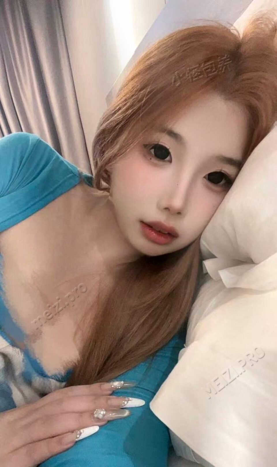 广东 深圳 19岁 163cm 108 B杯 无 抽烟纹身:无 SM:否 无套:可 口交:可 过夜:可 同居:可 可飞:可 广州佛山，深圳东莞 价格:5.2