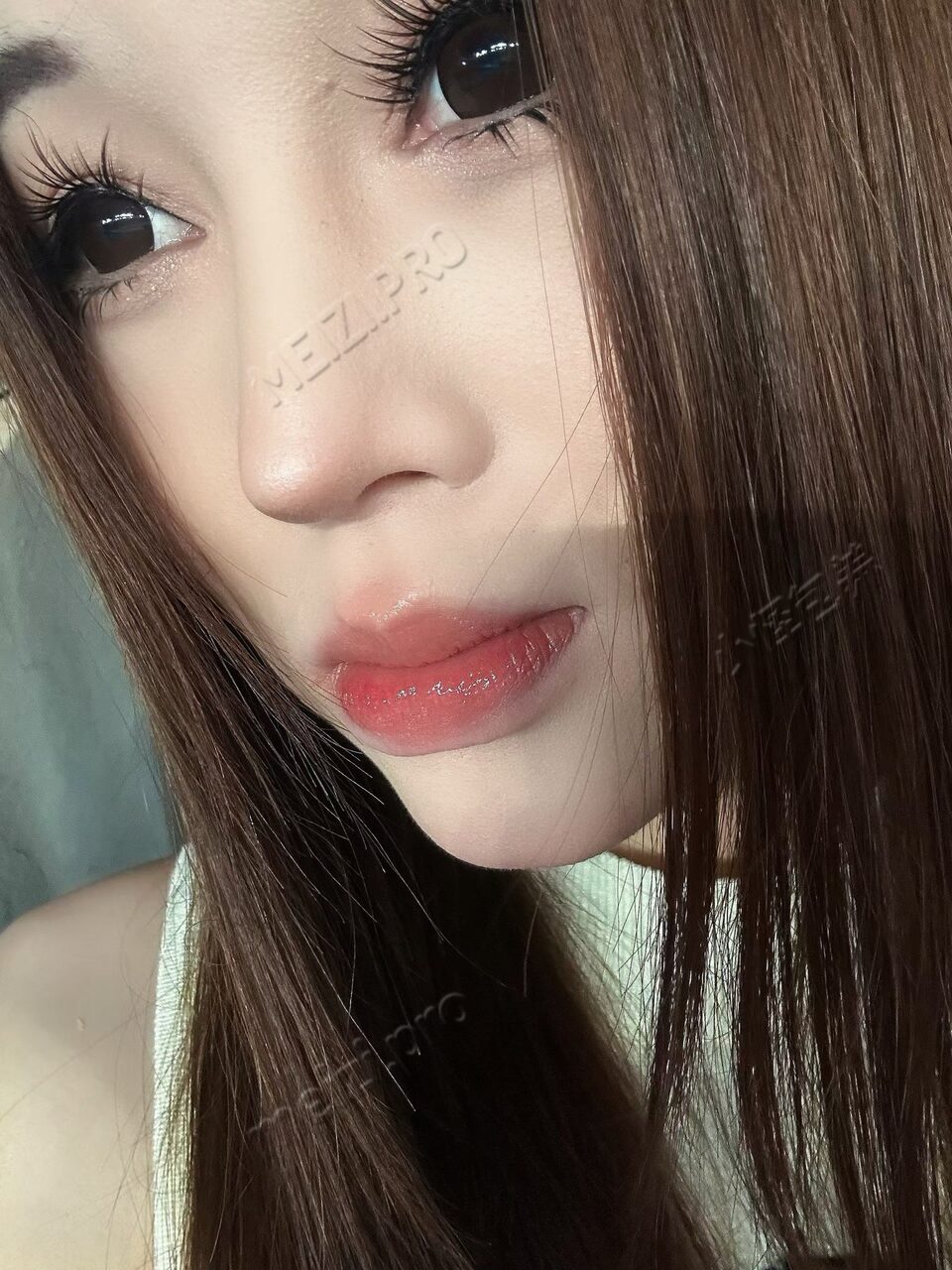 江西 南昌 20岁 158cm 80 A杯 无 声线优美 情绪价格给的满 抽烟纹身:无 SM:是 无套:否 口交:可 过夜:可 同居:否 可飞:能 价格:10 特点:声线优美 情绪价格给的满