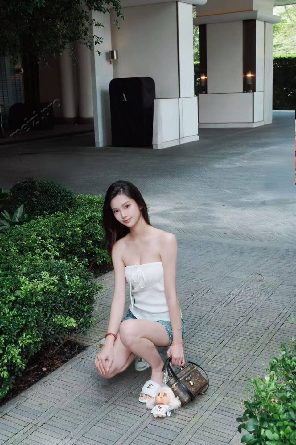 广东 揭阳 20岁 162cm 42 A杯 待业 前凸后翘,性感反差,多种sm玩法,体验感十足,水多敏感,听话懂事,乖巧伶俐,小鸟依人,娇小玲珑,可盐可甜,活泼开朗,会提供情绪价值,待开发更多的新玩法 抽烟纹身:无纹身 SM:是 无套:可 口交:可 过夜:可 同居:否 可飞:可 价格:8 特点:前凸后翘,性感反差,多种sm玩法,体验感十足,水多敏感,听话懂事,乖巧伶俐,小鸟依人,娇小玲珑,可盐可甜,活泼开朗,会提供情绪价值,待开发更多的新玩法