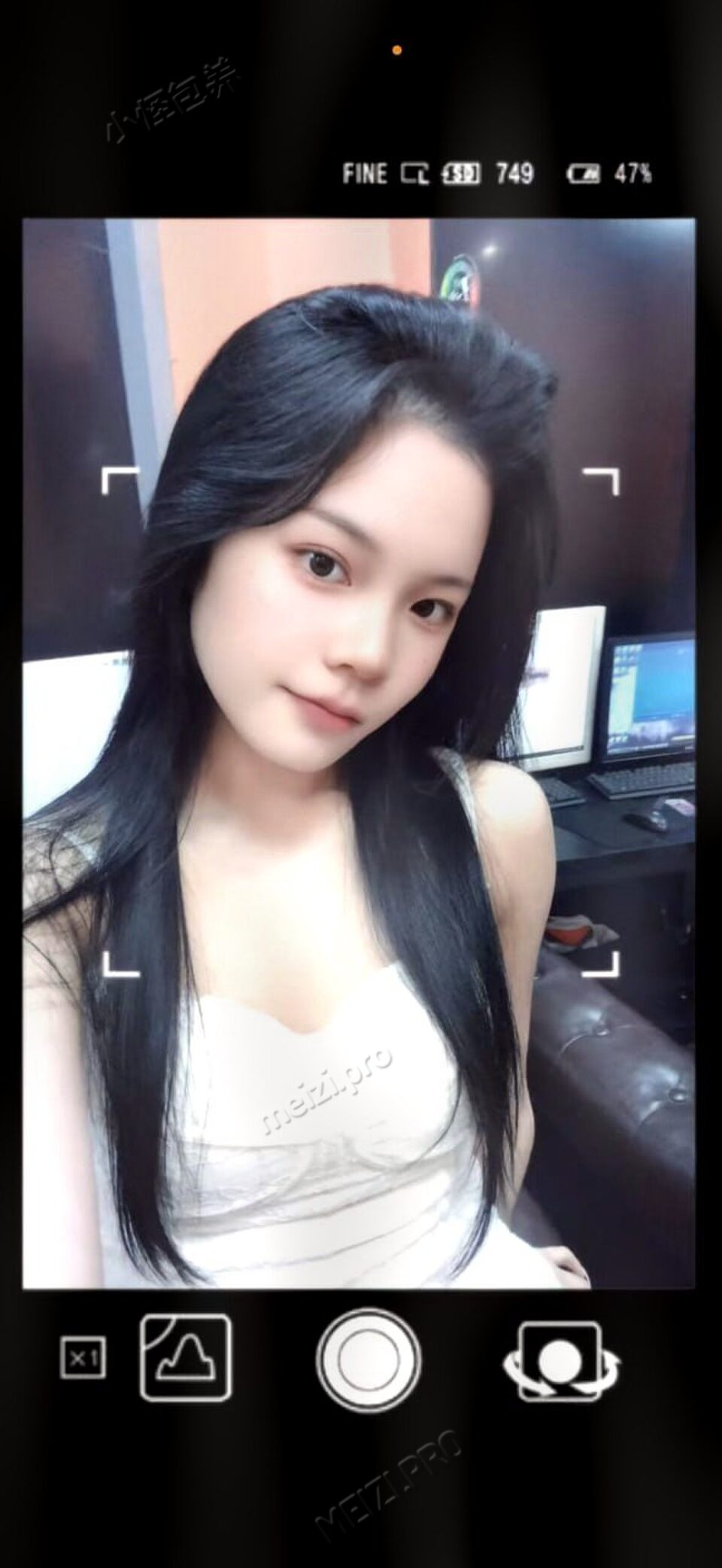 浙江 嘉兴 25岁 160cm 100 B杯 工作 抽烟纹身:无纹身 SM:是 无套:可 口交:可 过夜:可 同居:可 可飞:可 价格:5.2
