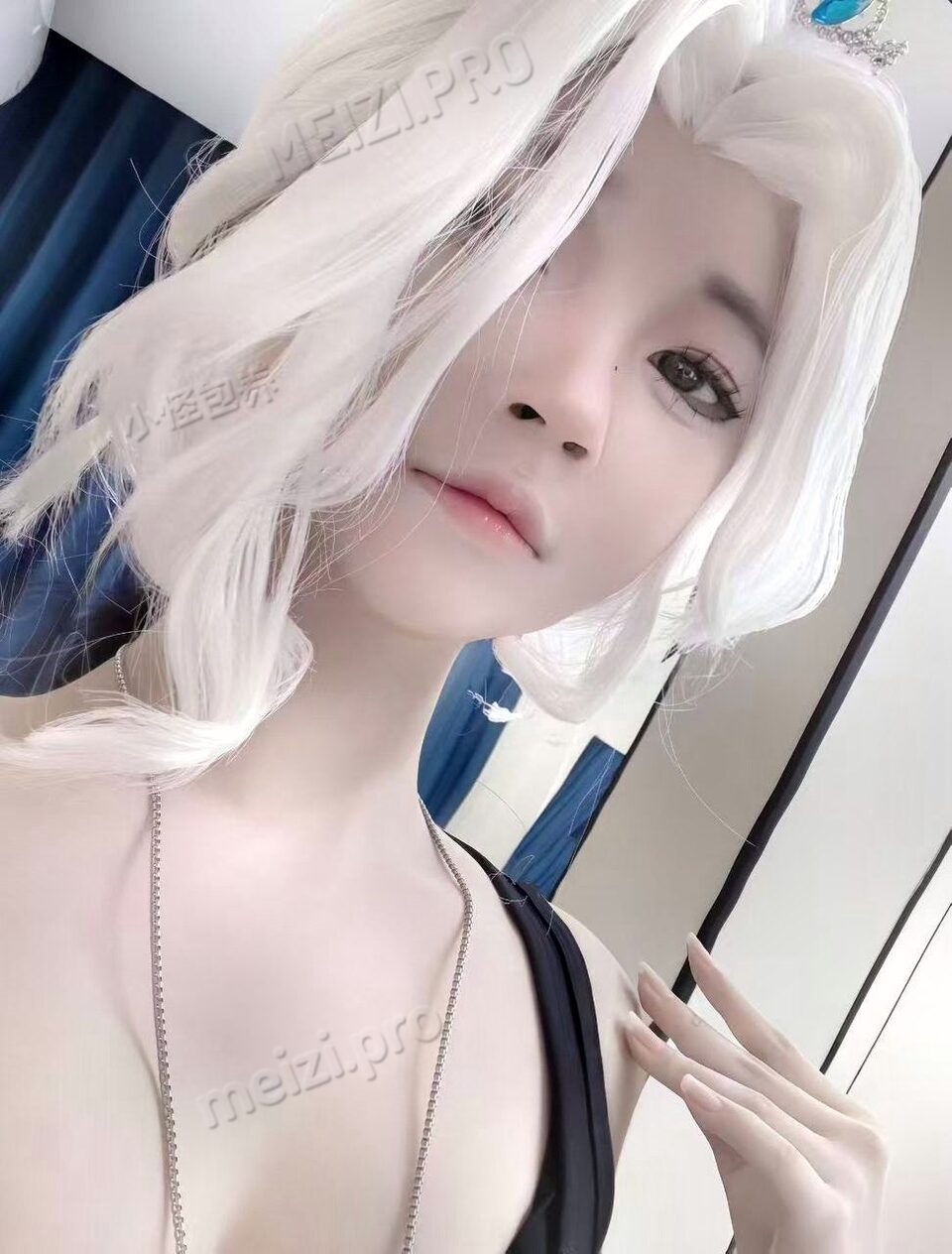 江西 南昌 19岁 158cm 82 B杯 刚毕业 抽烟纹身:无 SM:否 无套:可 口交:否 过夜:可 同居:否 可飞:否 价格:5