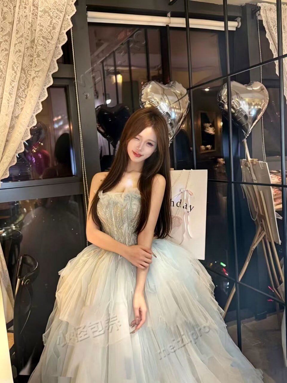 湖南 长沙 20岁 169cm 90 B杯 工作 外表看着是个清纯规矩的乖乖女，性格好到没脾气、不作妖，日常相处起来毫无内耗、极度踏实。结果关上门直接反差拉满——私底下接受度高到捅破天，你想怎么玩她就怎么配合，绝不扫兴 SM:否 无套:可 口交:可 过夜:可 价格:5 特点:外表看着是个清纯规矩的乖乖女，性格好到没脾气、不作妖，日常相处起来毫无内耗、极度踏实。结果关上门直接反差拉满——私底下接受度高到捅破天，你想怎么玩她就怎么配合，绝不扫兴