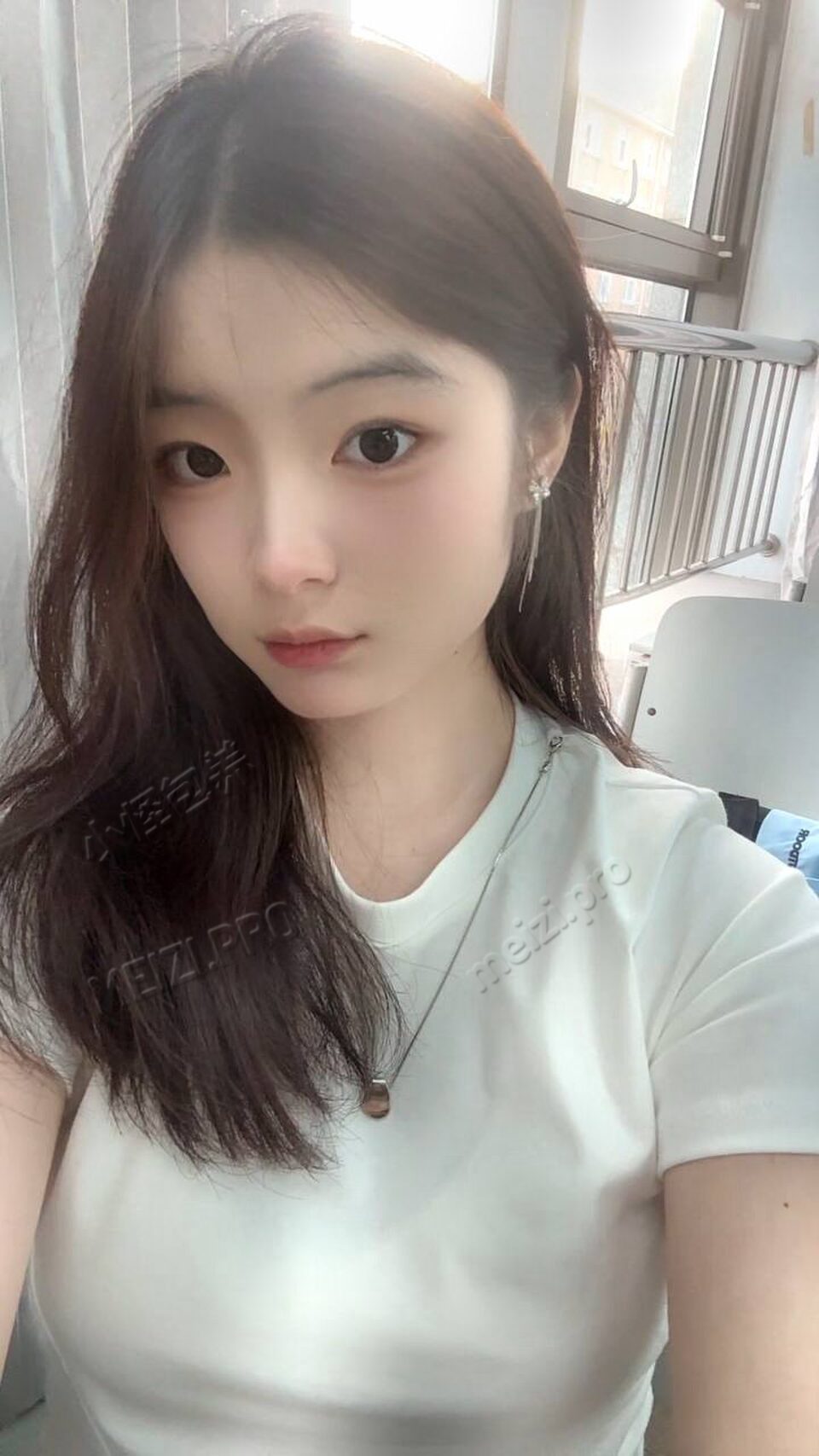 辽宁 大连 19岁 165cm 100 C杯 学生 刚出道极品清纯女大身材好前凸后翘肤白貌美性格开朗甜美有气质 抽烟纹身:无 SM:否 无套:否 口交:可 过夜:否 可飞:可 价格:12 特点:刚出道极品清纯女大身材好前凸后翘肤白貌美性格开朗甜美有气质