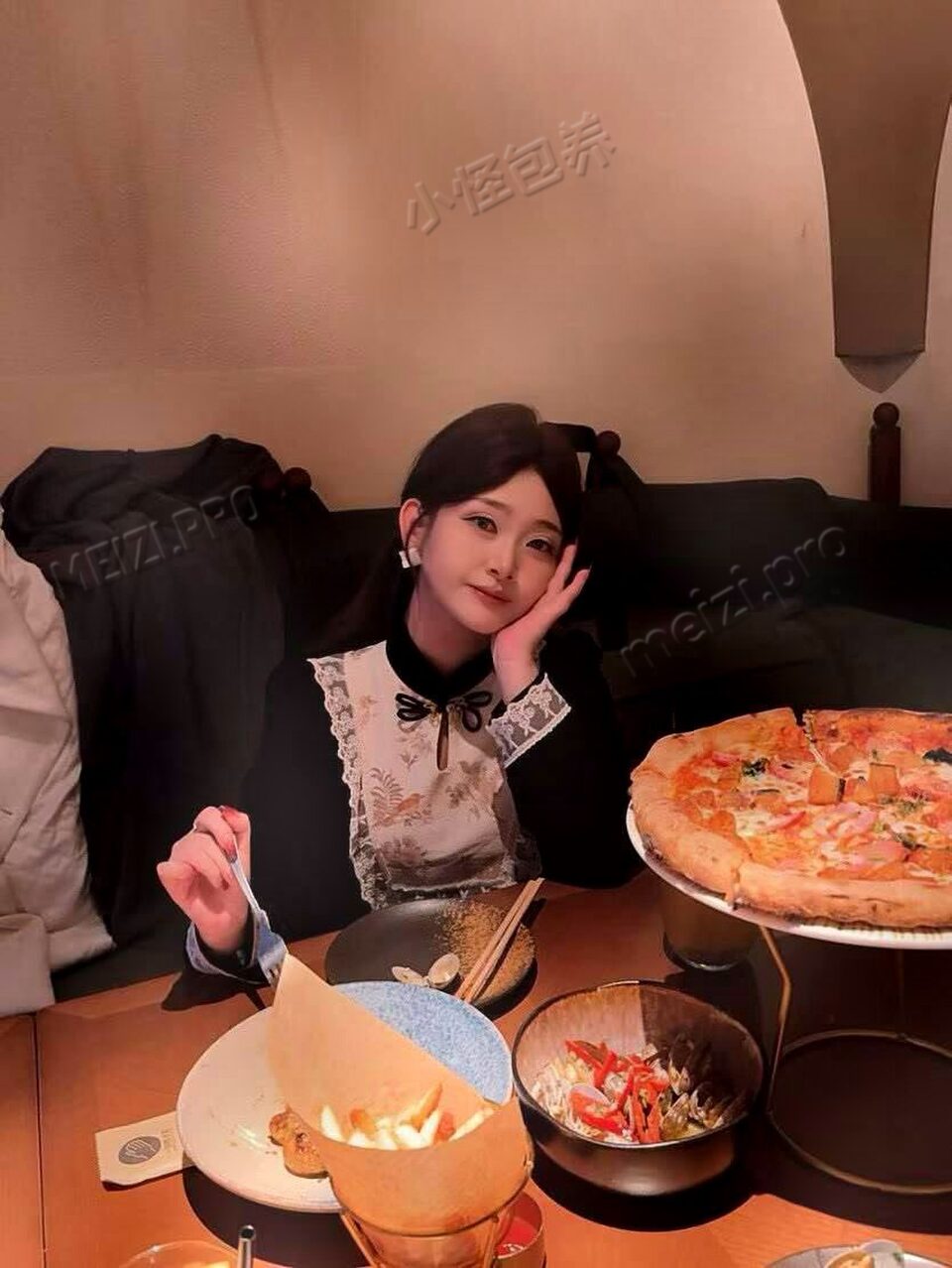青海 西宁 23岁 156cm 90 B杯 电商 性格好,现实好看,好说话 活好反差 多风格 有气质 抽烟纹身:有纹身 SM:否 无套:否 口交:可 过夜:可 同居:否 可飞:可 价格:8 特点:性格好,现实好看,好说话 活好反差 多风格 有气质