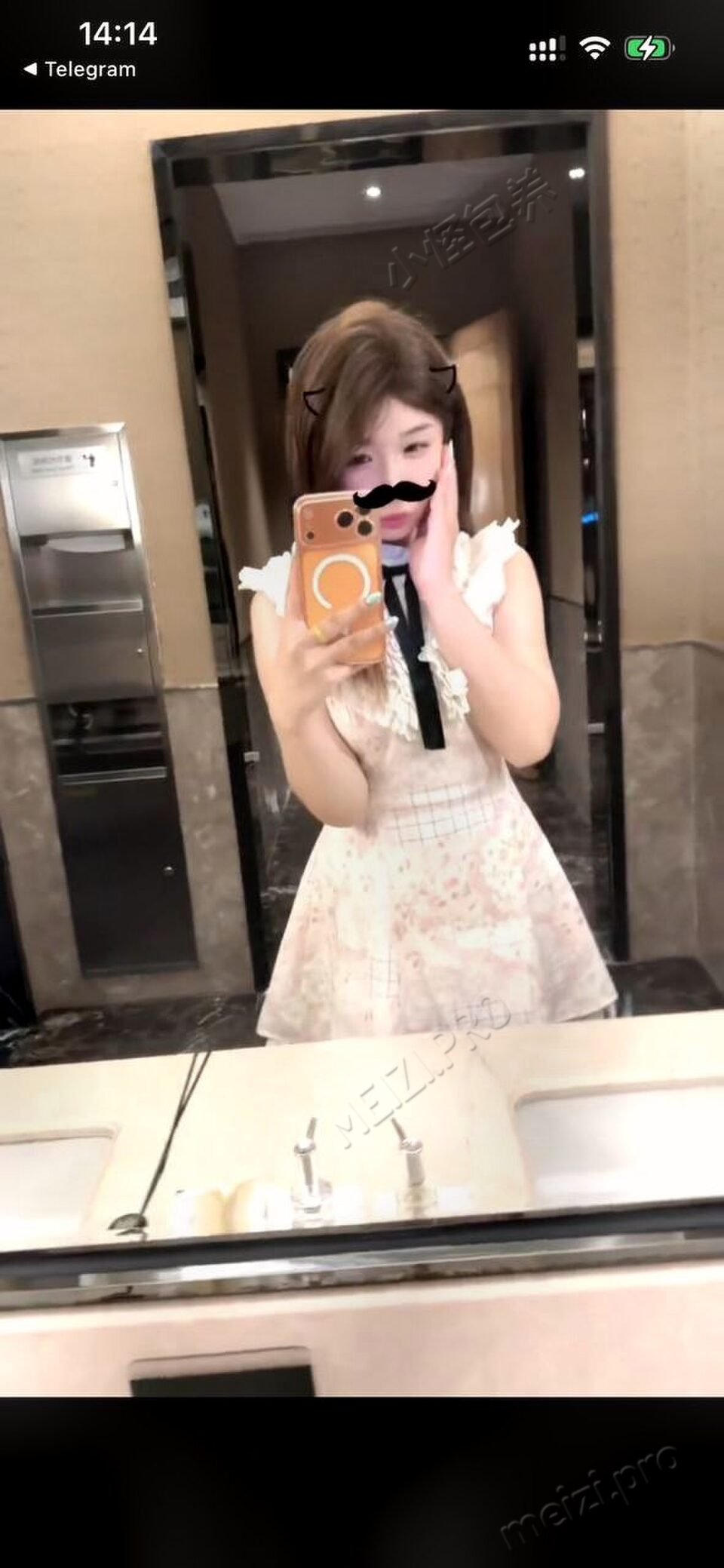 山西 晋城 18岁 167cm 101 A杯 学生 抽烟纹身:无纹身 SM:轻微 无套:否 口交:可 过夜:可 同居:否 可飞:可 价格:10