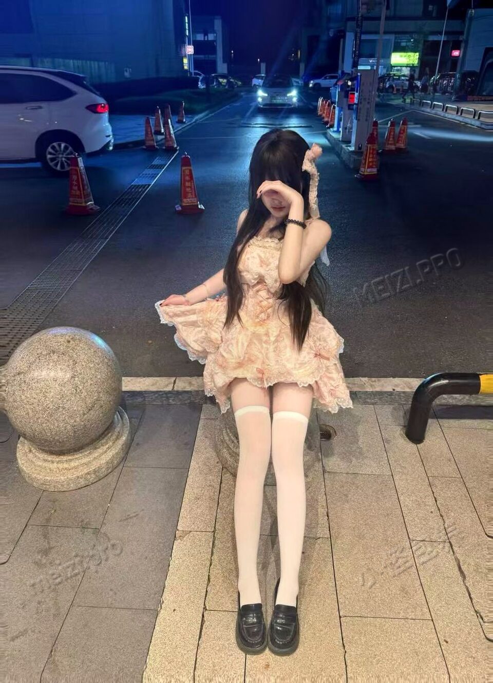 湖南 长沙 19岁 164cm 88 D杯 学生 抽烟纹身:不抽烟 一点不明显纹身 SM:否 无套:否 口交:可 过夜:可 可飞:可附近 价格:12