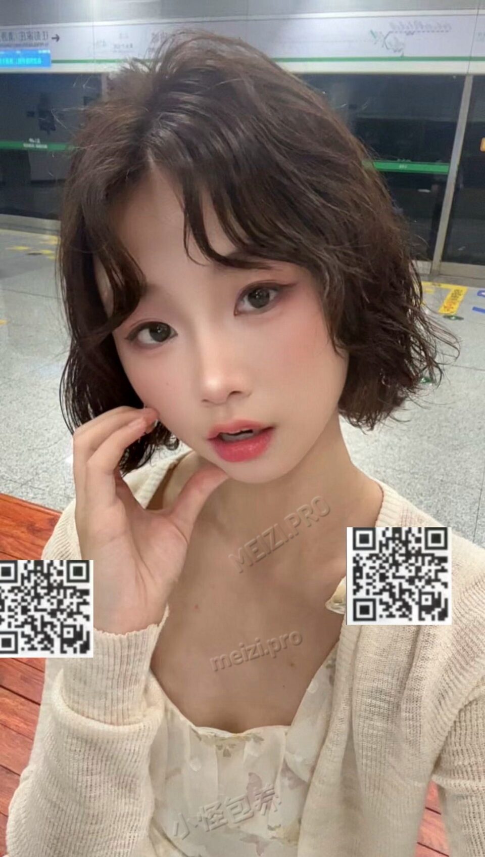 山东 济南 20岁 165cm 48 C杯 学生 学历高 一本名校 会跳舞 柔韧性好 SM:是 无套:可 口交:可 过夜:可 同居:可 可飞:否 价格:15 特点:学历高 一本名校 会跳舞 柔韧性好