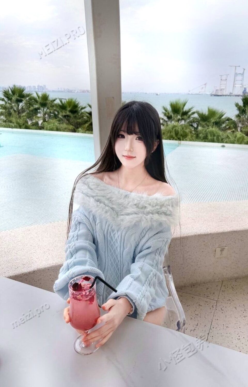 福建 厦门 18岁 165cm 93 B杯 主播 刚成年,年轻,有活力, 很润 SM:是 无套:否 口交:否 过夜:可 同居:可 可飞:可 价格:10 特点:刚成年,年轻,有活力, 很润