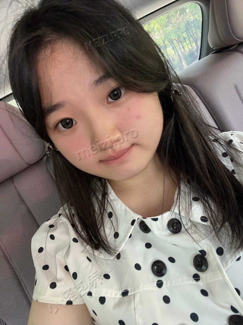 福建 龙岩 16岁 157cm 109 B杯 学生 情绪稳定 抽烟纹身:无 SM:是 无套:否 口交:可 过夜:否 同居:否 可飞:不能 价格:3 特点:情绪稳定