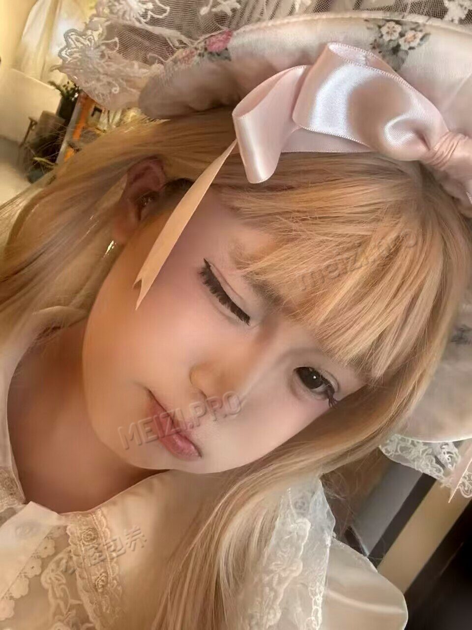 河南 商丘 18岁 158cm 100 D杯 美甲师 抽烟纹身:有纹身 SM:是 无套:可 口交:可 过夜:否 同居:否 可飞:不 价格:12