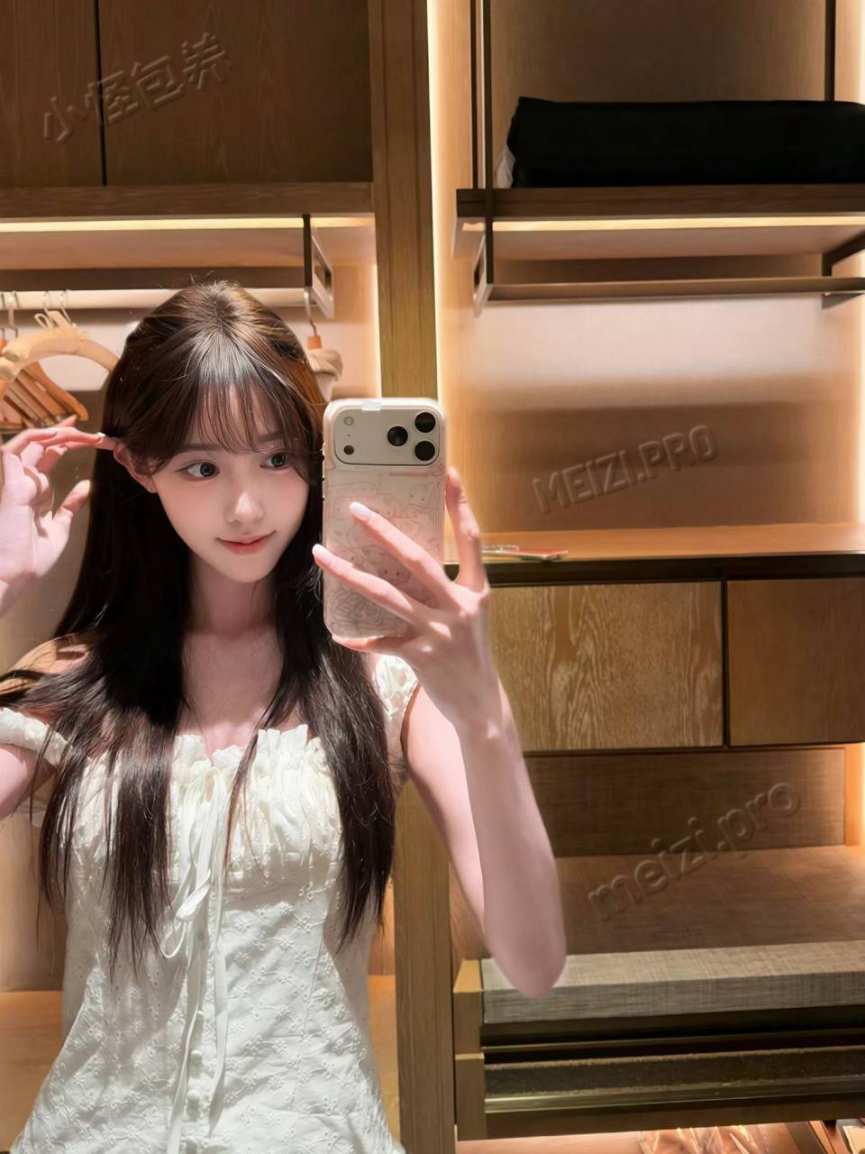 上海 上海 19岁 172cm 92 C杯 学生 在读大二珠宝设计 甜美无整 声音甜 皮肤白本人比照片好看 双子座 enfp 性格好 喜欢宠物 抽烟纹身:无 SM:是 无套:否 口交:可 过夜:可 同居:否 可飞:能 价格:32 特点:在读大二珠宝设计 甜美无整 声音甜 皮肤白本人比照片好看 双子座 enfp 性格好 喜欢宠物