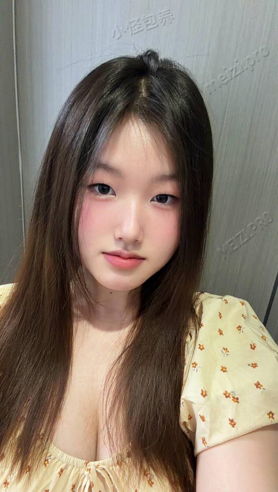 安徽 合肥 21岁 170cm 118 C杯 实习 身材高挑,萝莉音,超级反差,真c无整,性格好相处,听话事少,配合度高,特别紧可调教,经验少 抽烟纹身:无 SM:是 无套:可 口交:可 过夜:可 同居:可 可飞:可 其他城市外省 价格:6 特点:身材高挑,萝莉音,超级反差,真c无整,性格好相处,听话事少,配合度高,特别紧可调教,经验少