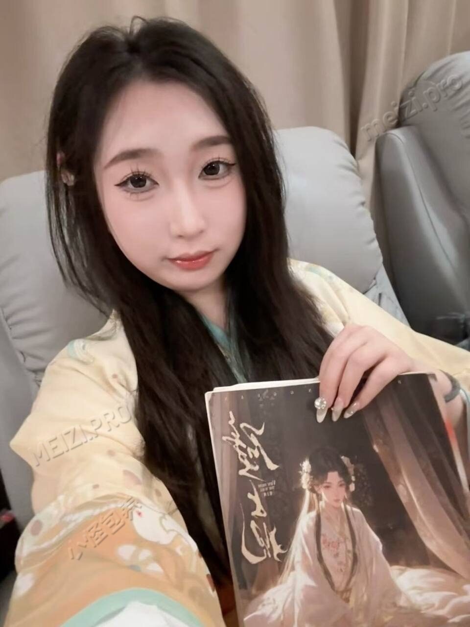 江苏 南京 20岁 162cm 105 B杯 学生 情绪价值提供高 温柔听话，事儿少，不墨迹 抽烟纹身:无 SM:微可 无套:可 口交:可 过夜:可 同居:可 可飞:可 价格:10 特点:情绪价值提供高 温柔听话，事儿少，不墨迹