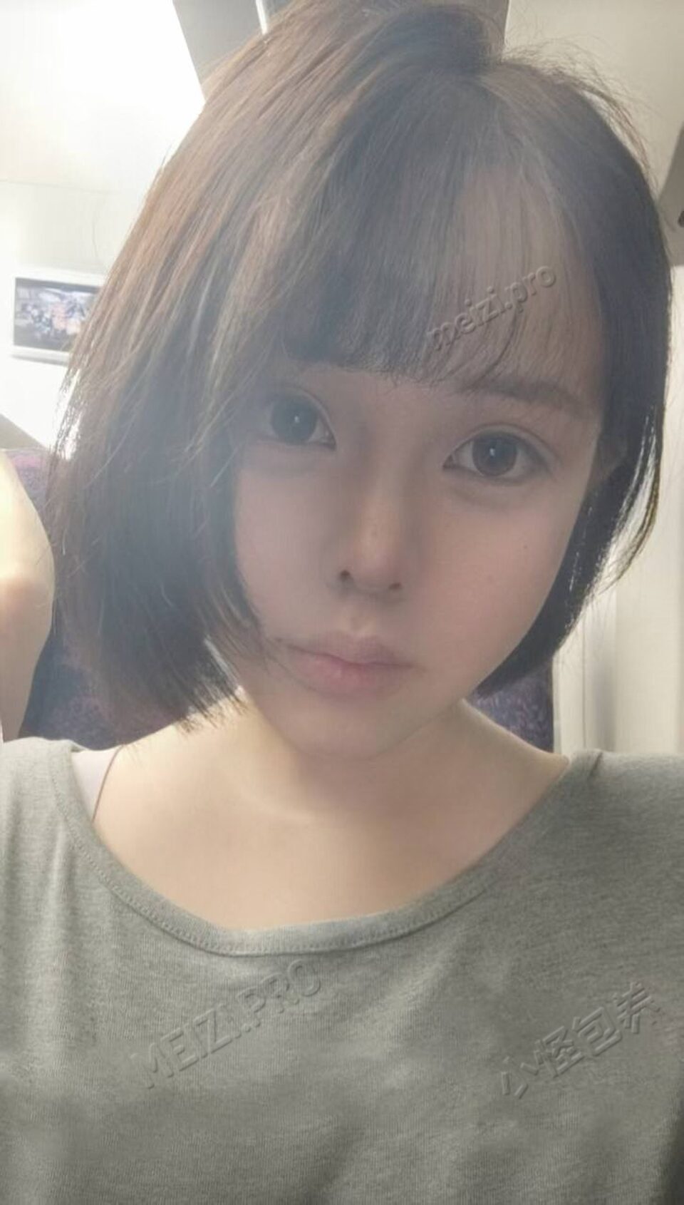 广东 汕尾 18岁 160cm 108 C杯 刚毕业 脾气好、性格乖,刚认识时有点害羞,熟悉后会慢慢放开,变得活泼爱笑。刚毕业,第一次接触,比较单纯,喜欢轻松舒服的相处方式,偶尔有一点小反差,熟悉以后会更黏人、更会撒娇。 抽烟纹身:无纹身 SM:是 无套:否 口交:可 过夜:可 同居:否 可飞:可 价格:15 特点:脾气好、性格乖,刚认识时有点害羞,熟悉后会慢慢放开,变得活泼爱笑。刚毕业,第一次接触,比较单纯,喜欢轻松舒服的相处方式,偶尔有一点小反差,熟悉以后会更黏人、更会撒娇。