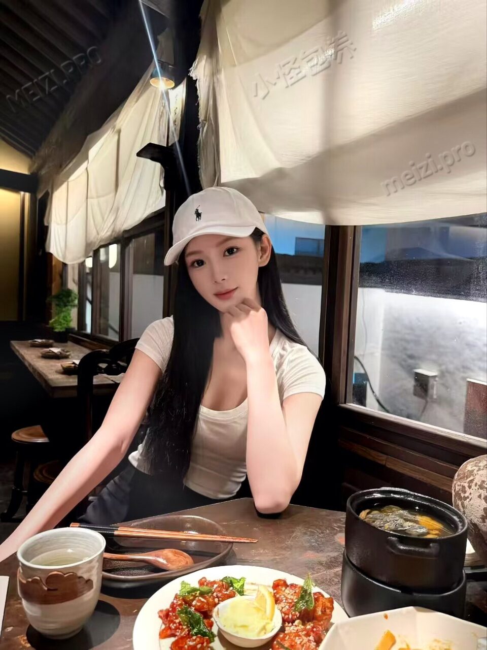 浙江 杭州 20岁 168cm 45 A杯 刚毕业 爱运动 抽烟纹身:无纹身 SM:是 无套:可 口交:可 过夜:可 同居:否 可飞:能 价格:40 特点:爱运动