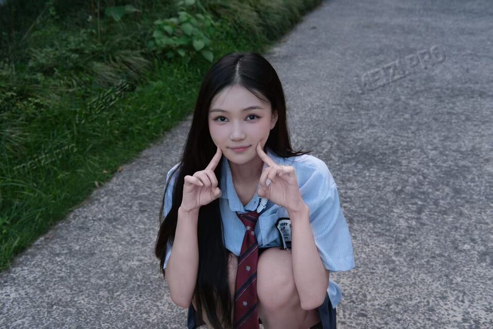 浙江 杭州 22岁 165cm 97 B杯 教培 学历高，985理科生，懂礼貌有分寸，学生时期一直担任学生干部，不抽烟可喝酒，学习舞蹈10年，柔韧性好，有气质，平时喜欢阅读健身性格特别温柔 抽烟纹身:无 SM:是 无套:否 口交:可 过夜:可 可飞:可，外省、港澳、出村 价格:15 特点:学历高，985理科生，懂礼貌有分寸，学生时期一直担任学生干部，不抽烟可喝酒，学习舞蹈10年，柔韧性好，有气质，平时喜欢阅读健身性格特别温柔