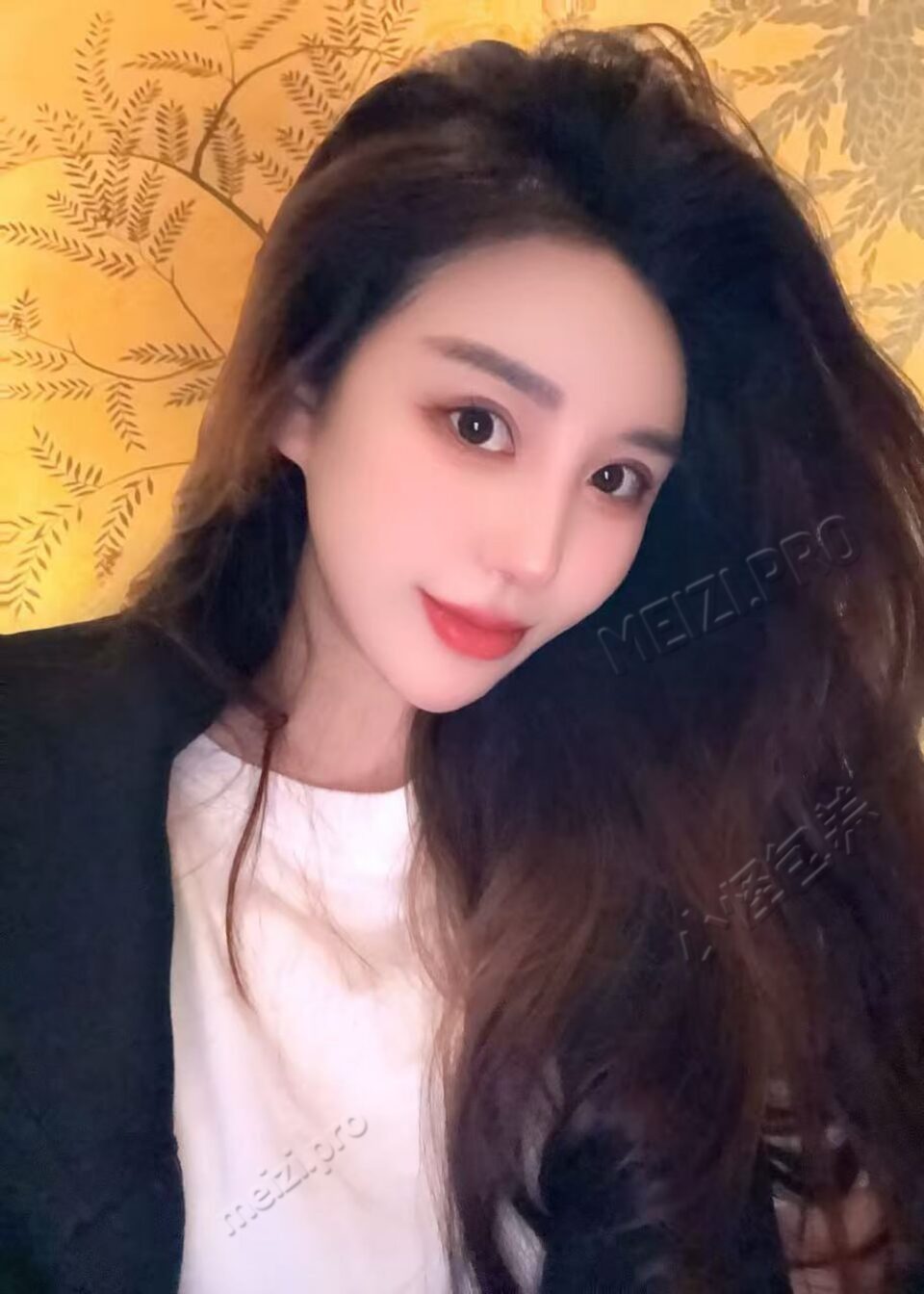 广东 深圳 30岁 162cm 123 B杯 自由 蛮王 小刀 抽烟纹身:抽烟有纹身 SM:否 无套:否 口交:否 过夜:可 同居:否 可飞:可 价格:6 特点:蛮王 小刀