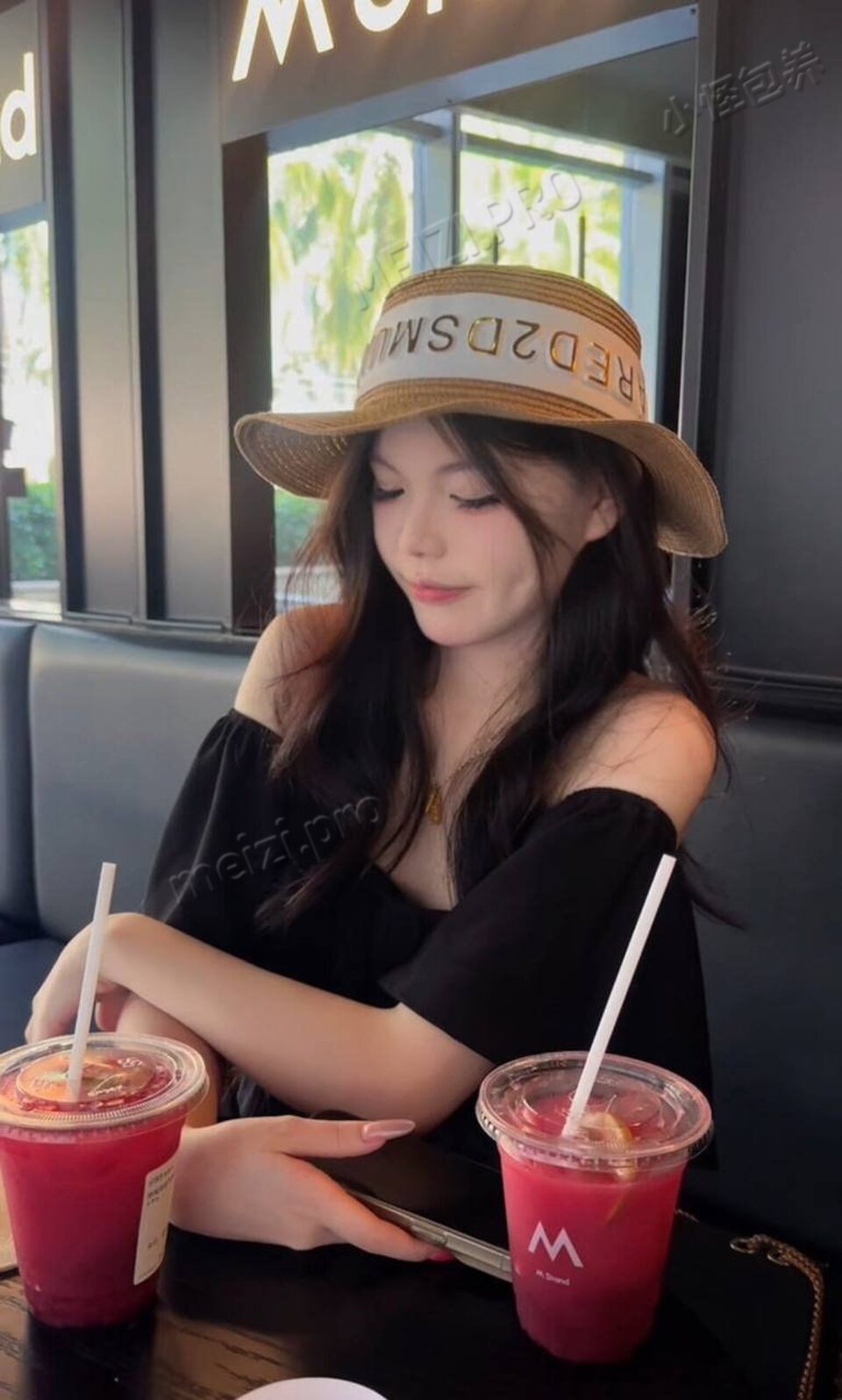 海南 海口 18岁 162cm 41 A杯 台球厅 秀外慧中，清丽脱俗，貌美如花，温文尔雅，听话懂事，乖巧伶俐，小鸟依人，娇小玲珑，可盐可甜，活泼开朗，会提供情绪价值，待开发更多的新玩法 抽烟纹身:无抽烟有纹身 SM:是 无套:否 口交:可 过夜:否 同居:否 可飞:否 价格:2-6 特点:秀外慧中，清丽脱俗，貌美如花，温文尔雅，听话懂事，乖巧伶俐，小鸟依人，娇小玲珑，可盐可甜，活泼开朗，会提供情绪价值，待开发更多的新玩法
