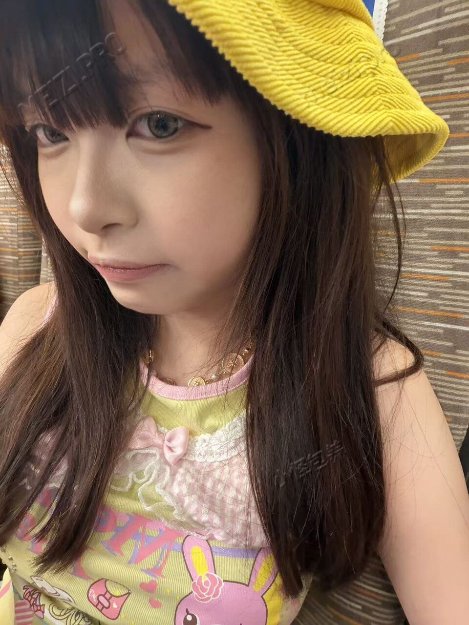 广东 东莞 19岁 159cm 79 B杯 女生 清纯反差感 可拍照录像不露脸 抽烟纹身:无 SM:否 无套:否 口交:可 过夜:可 同居:可 可飞:可 价格:7.5 特点:清纯反差感 可拍照录像不露脸