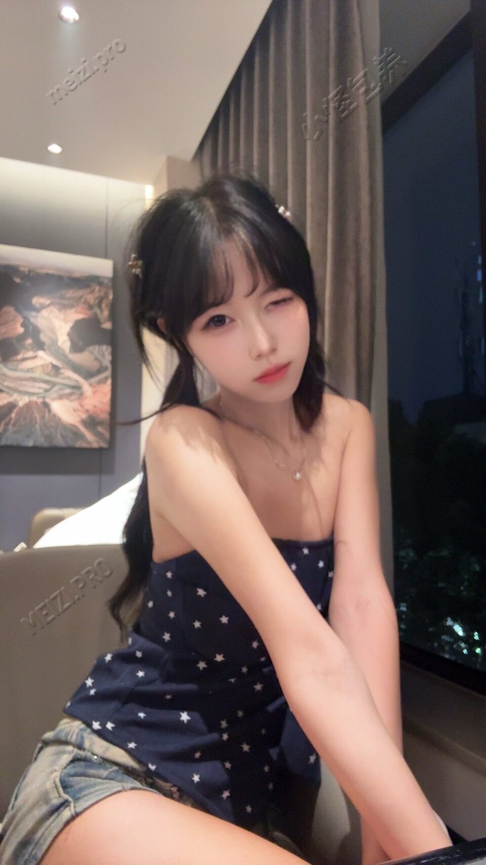 浙江 金华 19岁 169cm 86 B杯 学生 身材苗条 不搞事 懂事 配合度高 抽烟纹身:无 SM:否 无套:否 口交:可 过夜:可 可飞:省内可飞 价格:12 特点:身材苗条 不搞事 懂事 配合度高