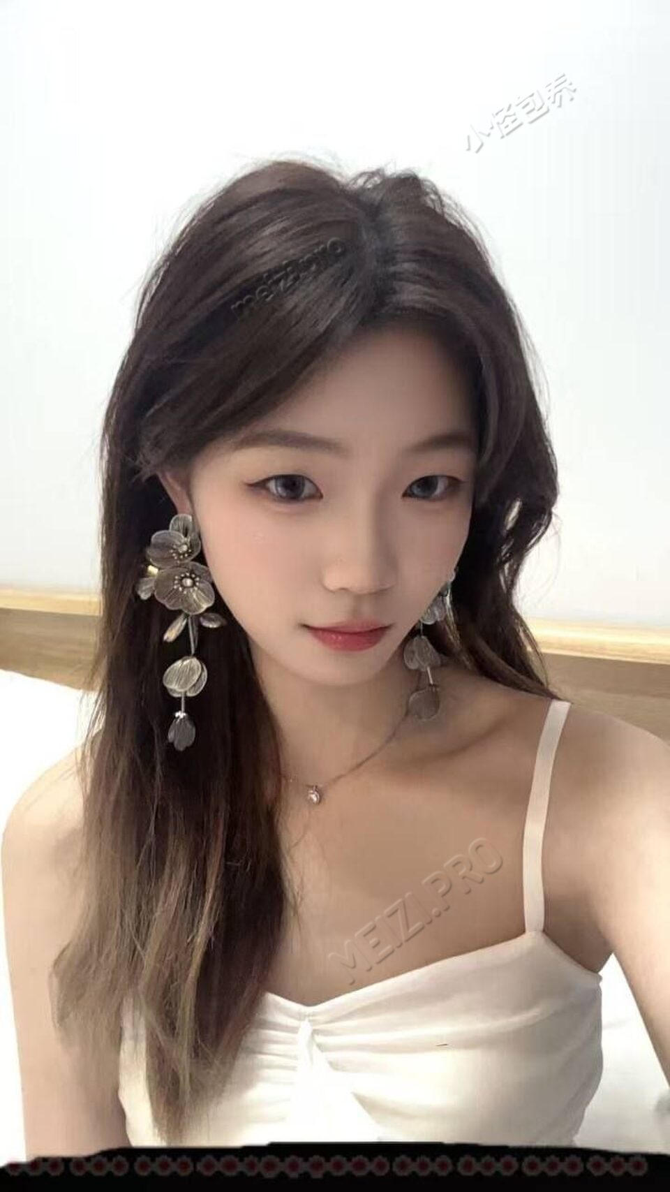 陕西 西安 25岁 168cm 52 A杯 设计师 蛮王 小刀 SM:是 无套:否 口交:可 过夜:可 同居:看情况 可飞:可 价格:10 特点:蛮王 小刀