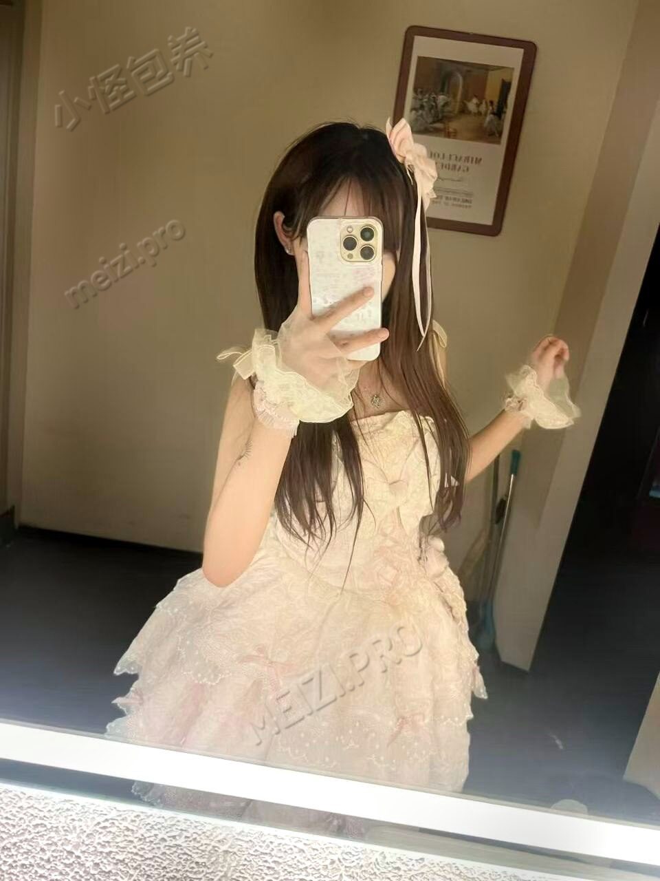 安徽 芜湖 18岁 166cm 90 B杯 主播 声音好听 本人好看 温柔善解人意 抽烟纹身:有纹身 SM:是 无套:可 口交:可 过夜:可 同居:可 可飞:可飞外省,港澳否 价格:5-10 特点:声音好听 本人好看 温柔善解人意