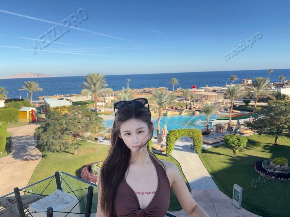 英国 伦敦 24岁 164cm 42 B杯 学生 会滑雪,会唱歌,会英语,一点日文,69,会口,水多 SM:轻 无套:可 口交:可 过夜:可 同居:可 可飞:国内暂不接,接英国美国欧洲 价格:60 特点:会滑雪,会唱歌,会英语,一点日文,69,会口,水多