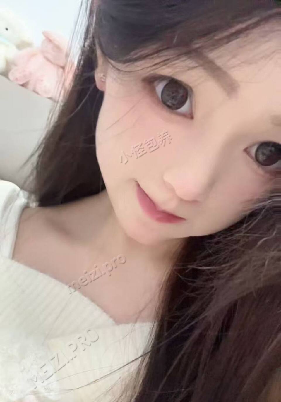 山东 青岛 19岁 165cm 92 C杯 学生 瘦胸大 皮肤白乖 SM:是 无套:否 口交:可 过夜:可 同居:可 可飞:可 其他城市外省 价格:10 特点:瘦胸大 皮肤白乖